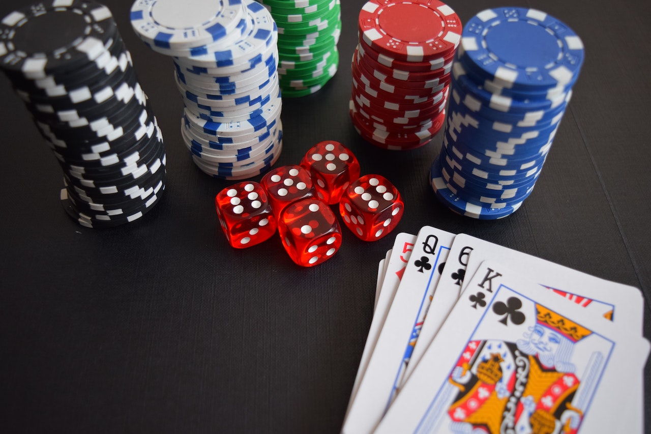 best poker tournament strategies